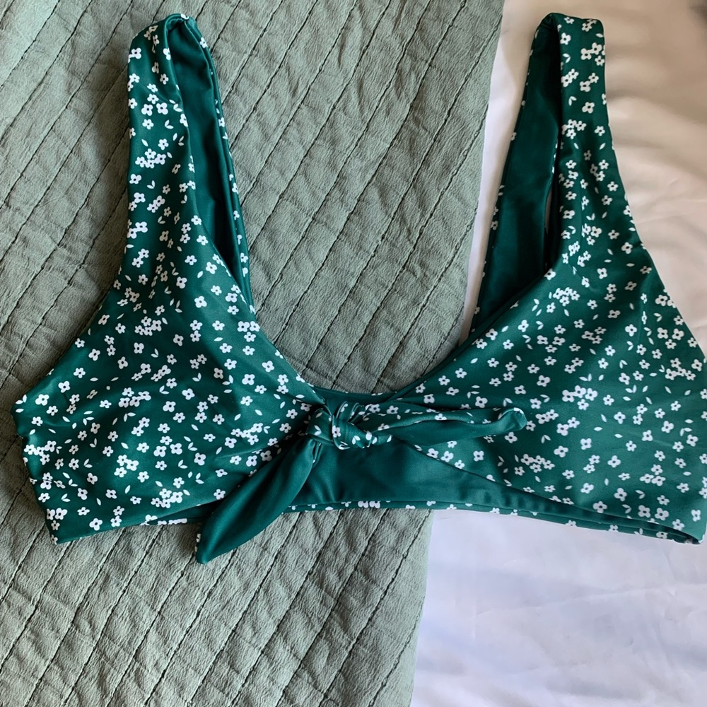 Floral Front tie swimsuit bikini top